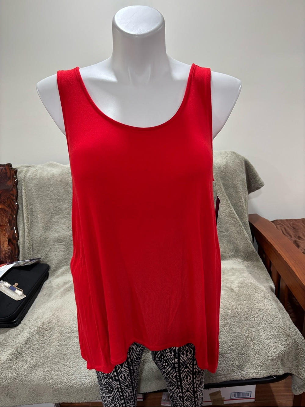 Apt. 9 Bright Red Scoop Neck Tank Top